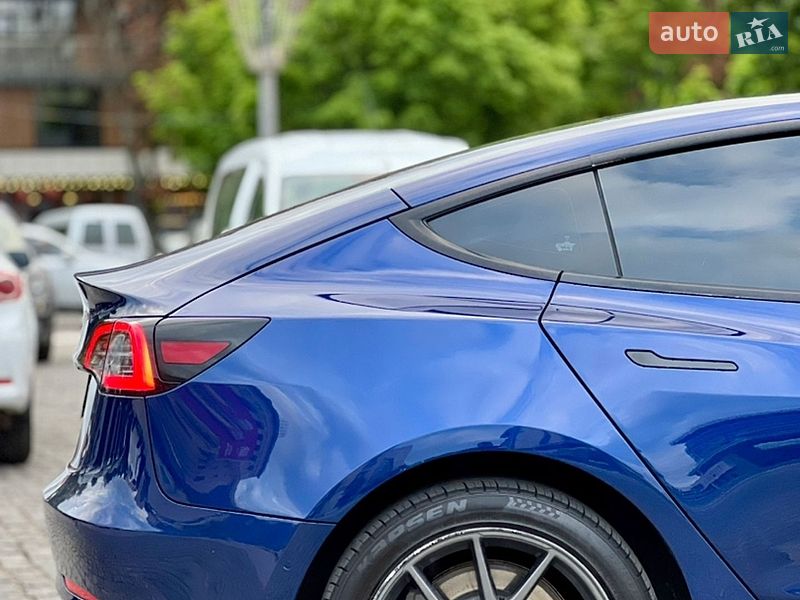 Седан Tesla Model 3 2021 в Харкові