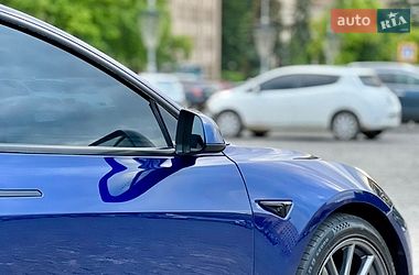 Седан Tesla Model 3 2021 в Харькове