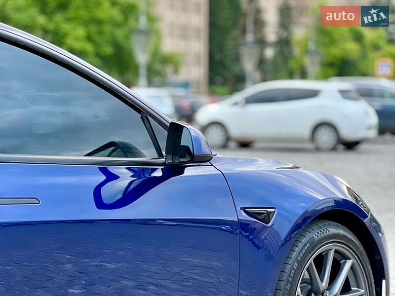 Седан Tesla Model 3 2021 в Харькове
