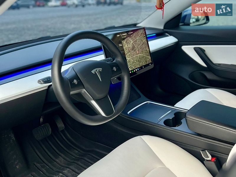 Седан Tesla Model 3 2021 в Харькове
