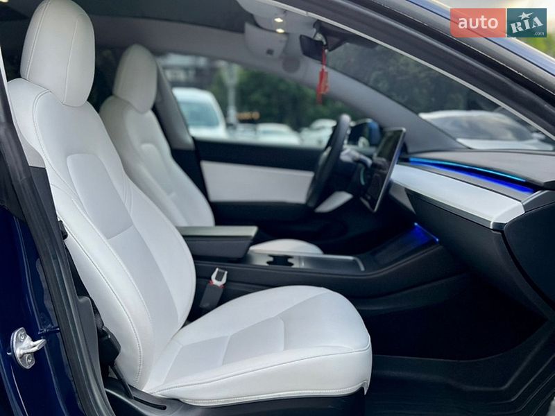 Седан Tesla Model 3 2021 в Харькове
