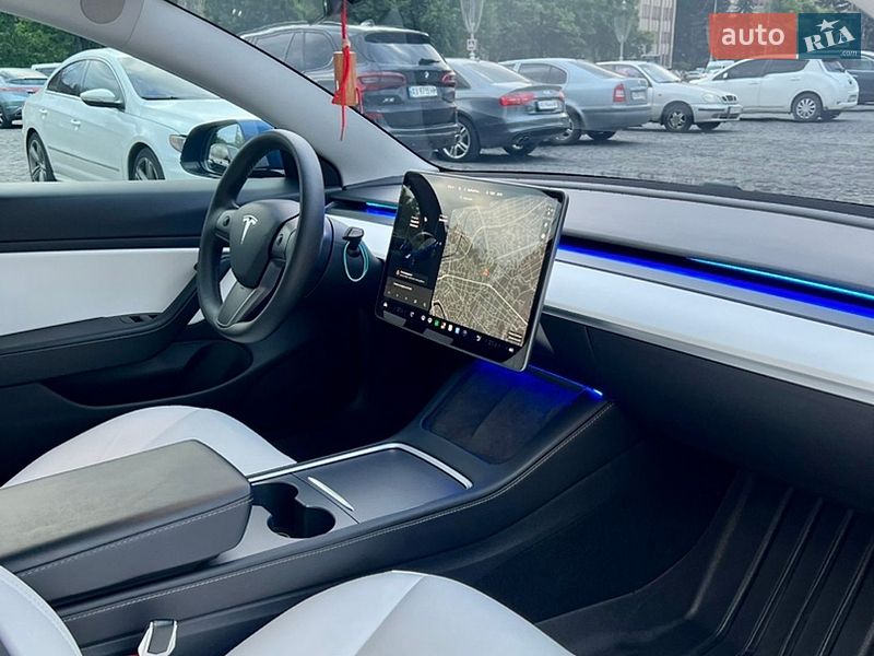 Седан Tesla Model 3 2021 в Харькове