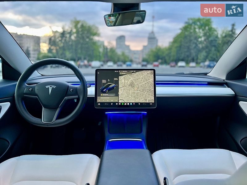 Седан Tesla Model 3 2021 в Харькове