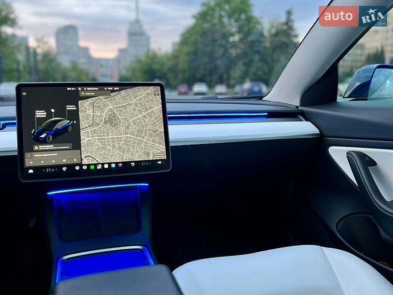 Седан Tesla Model 3 2021 в Харькове