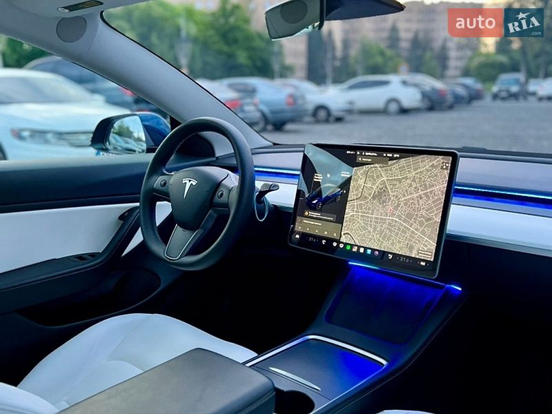 Седан Tesla Model 3 2021 в Харькове