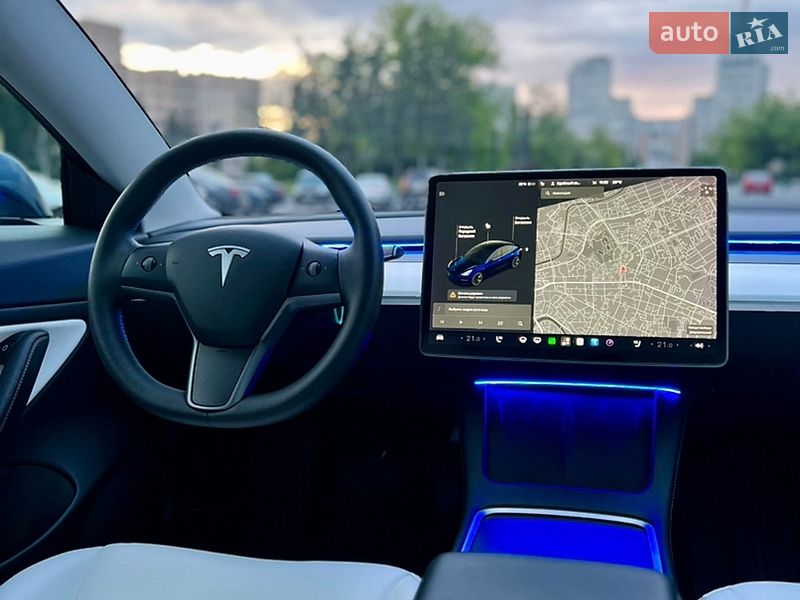 Седан Tesla Model 3 2021 в Харькове