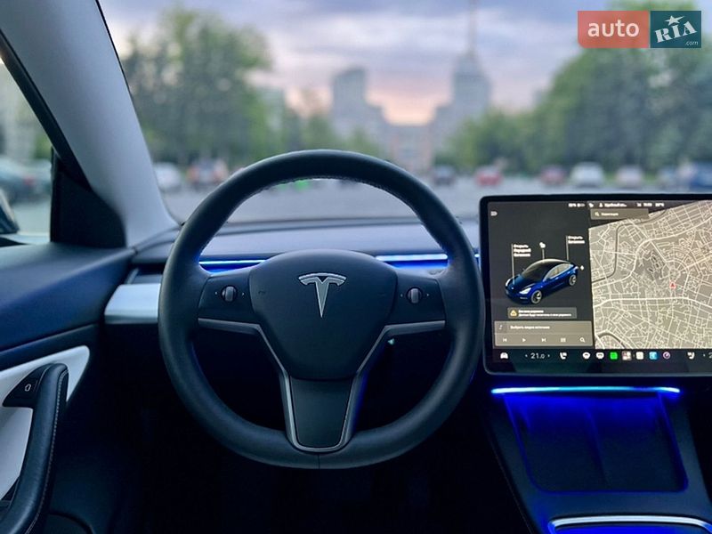 Седан Tesla Model 3 2021 в Харькове