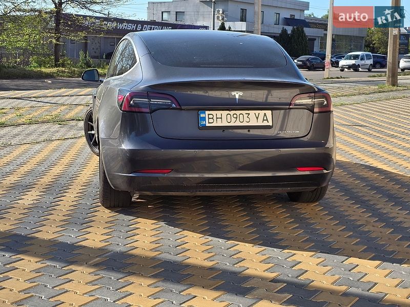 Седан Tesla Model 3 2018 в Одессе