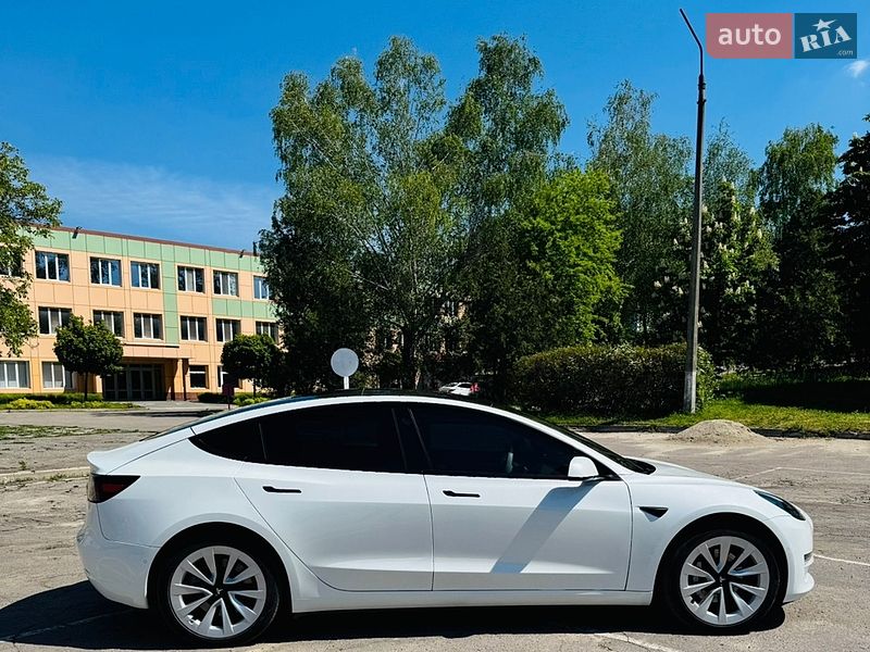 Седан Tesla Model 3 2021 в Верхньодніпровську