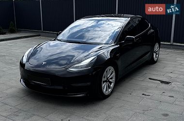 Седан Tesla Model 3 2021 в Самборі