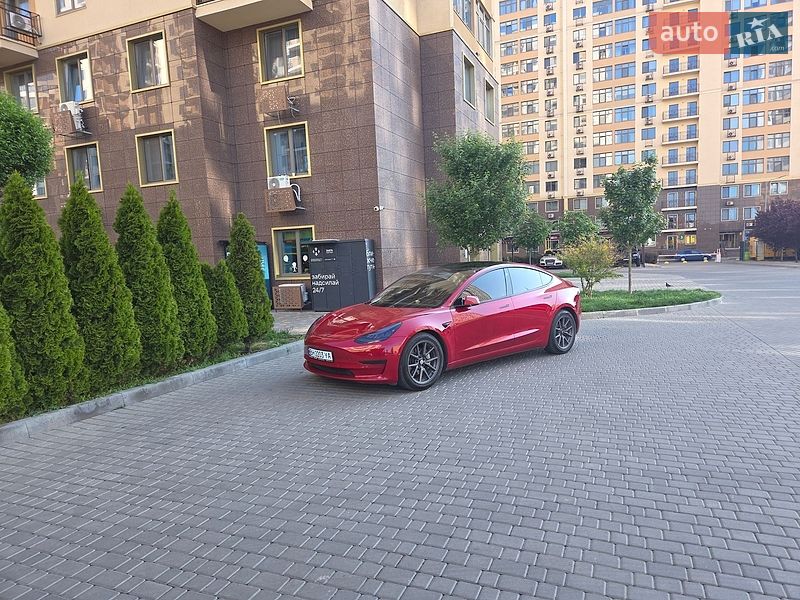 Седан Tesla Model 3 2019 в Одессе