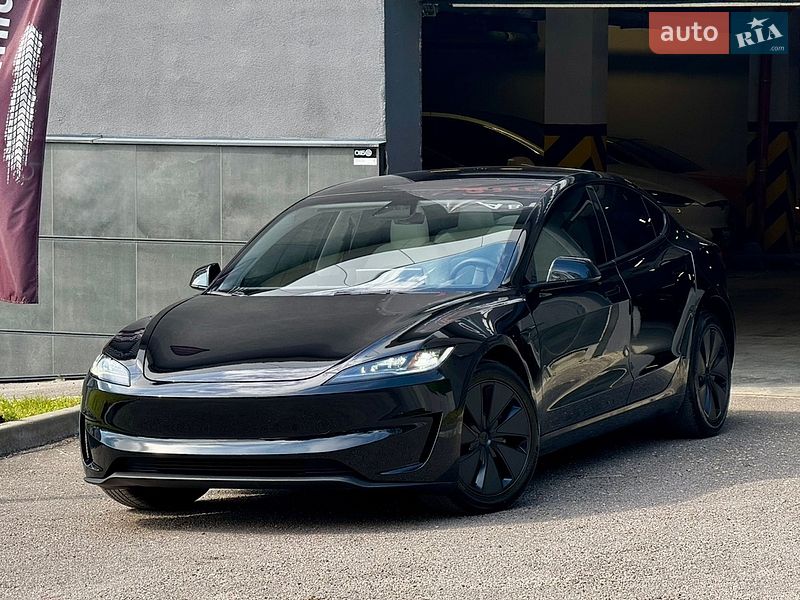 Tesla Model 3 2025
