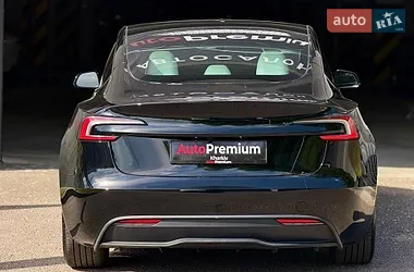 Tesla Model 3 2025