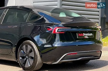 Tesla Model 3 2025