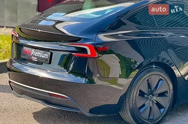 Tesla Model 3 2025