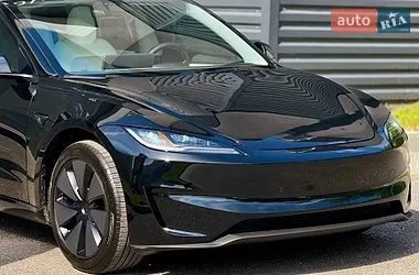 Tesla Model 3 2025