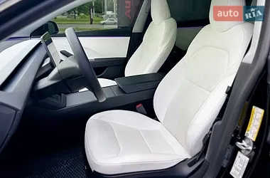 Tesla Model 3 2025