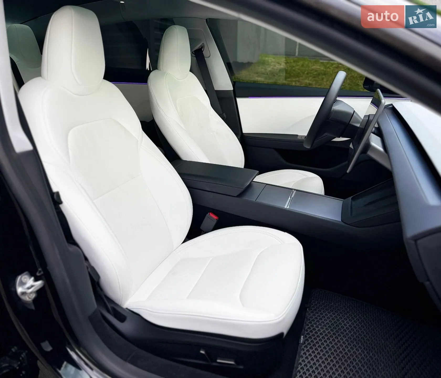 2025 Tesla Model 3 - мініатюра 19