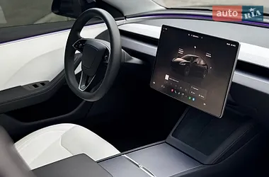 Tesla Model 3 2025