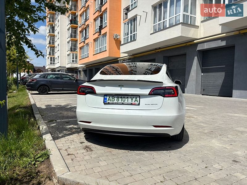 Седан Tesla Model 3 2021 в Вінниці