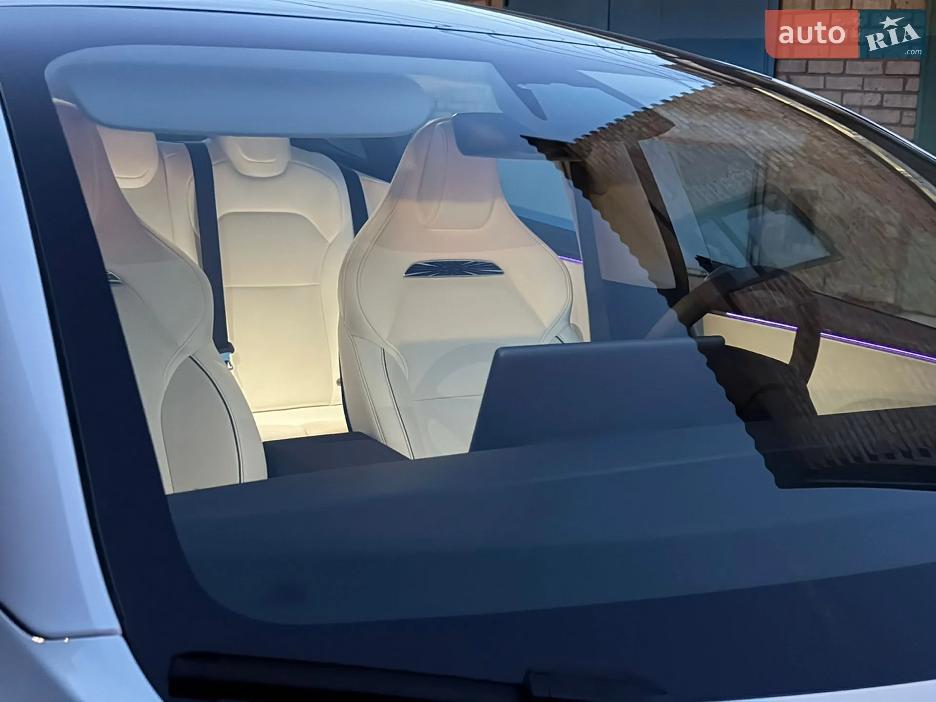 2025 Tesla Model 3 - мініатюра 78