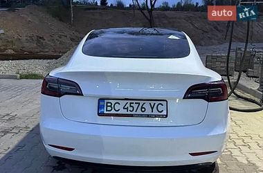 Седан Tesla Model 3 2022 в Києві