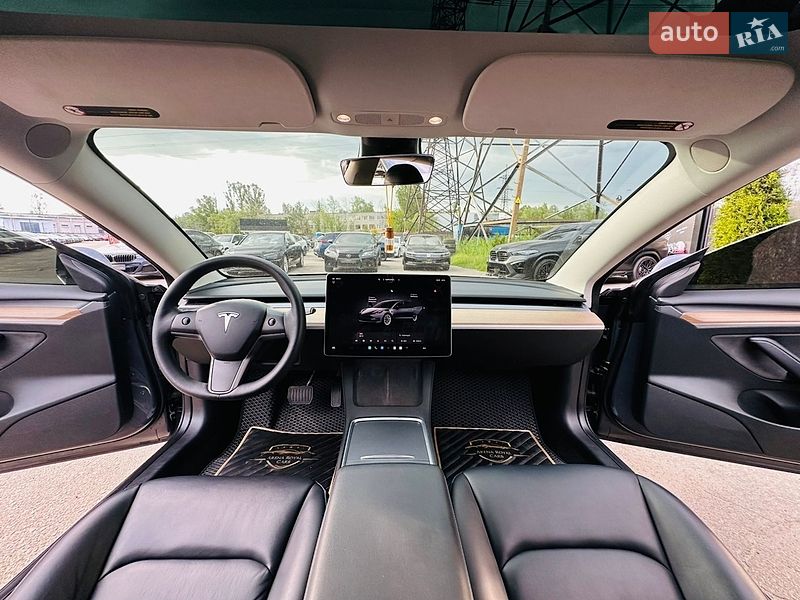 Седан Tesla Model 3 2022 в Харкові