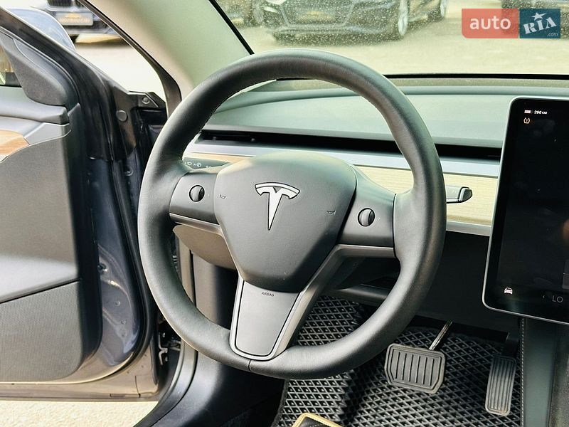 Седан Tesla Model 3 2022 в Харкові