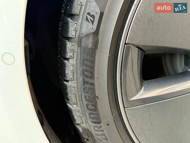 Седан Tesla Model 3 2022 в Луцке