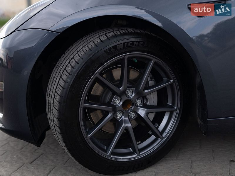 Седан Tesla Model 3 2022 в Дрогобичі фото 17 Седан Tesla Model 3 2022 в Дрогобичі