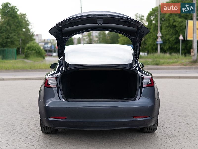 Седан Tesla Model 3 2022 в Дрогобичі фото 21 Седан Tesla Model 3 2022 в Дрогобичі