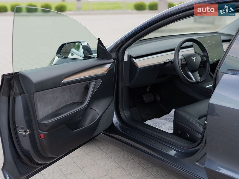 Седан Tesla Model 3 2022 в Дрогобичі фото 22 Седан Tesla Model 3 2022 в Дрогобичі