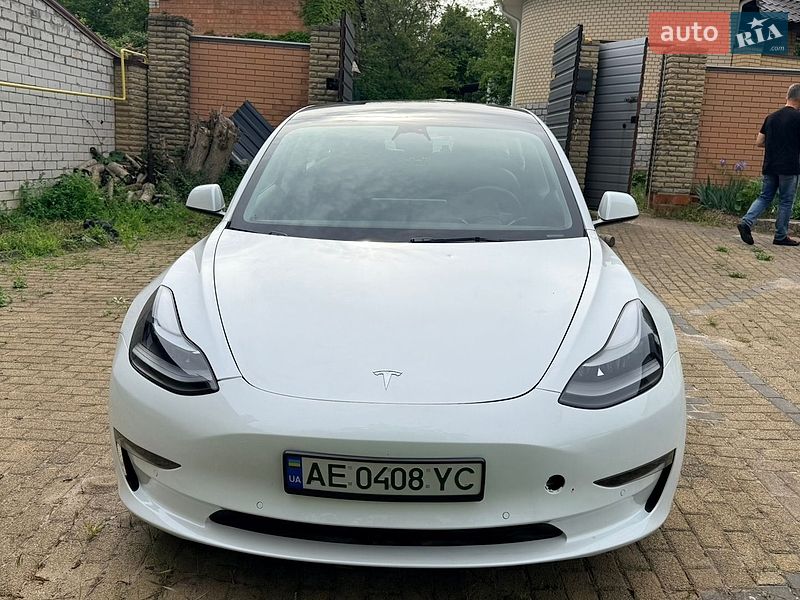 Tesla Model 3 2022