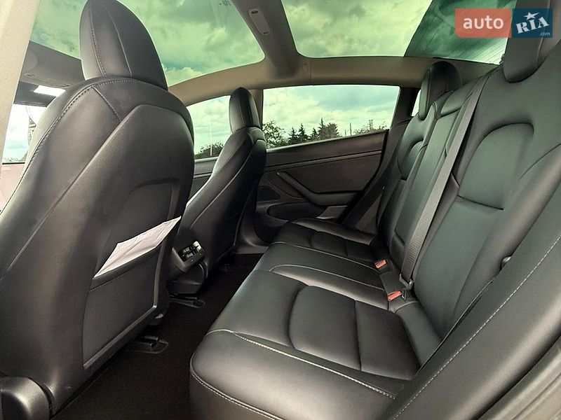 Седан Tesla Model 3 2020 в Одессе
