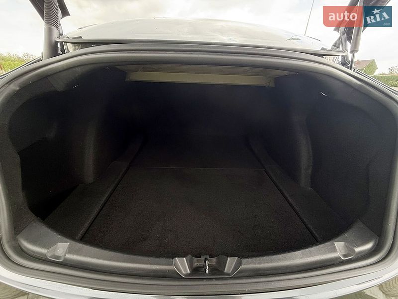 Седан Tesla Model 3 2020 в Одессе