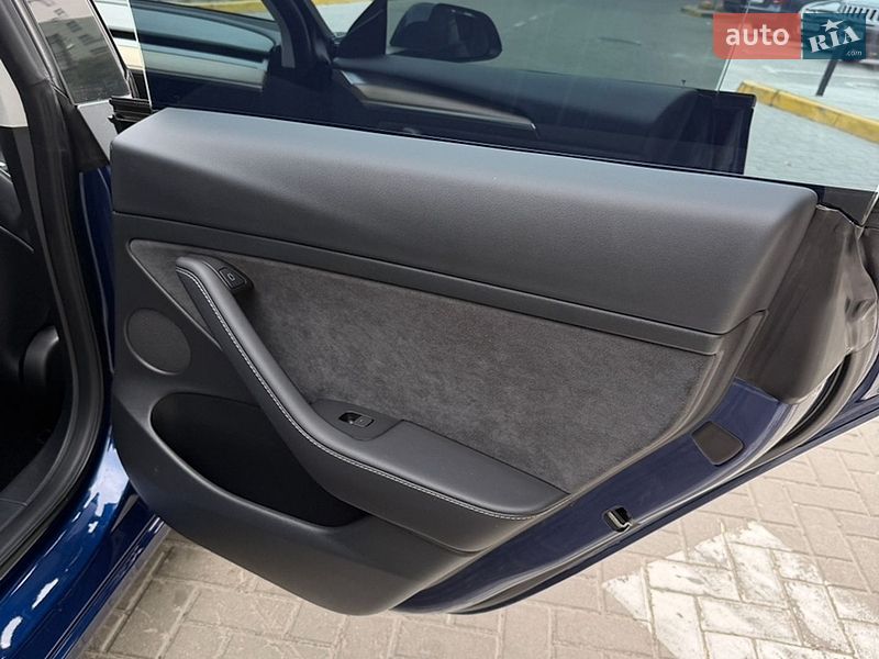 Седан Tesla Model 3 2023 в Львові фото 17 Седан Tesla Model 3 2023 в Львові