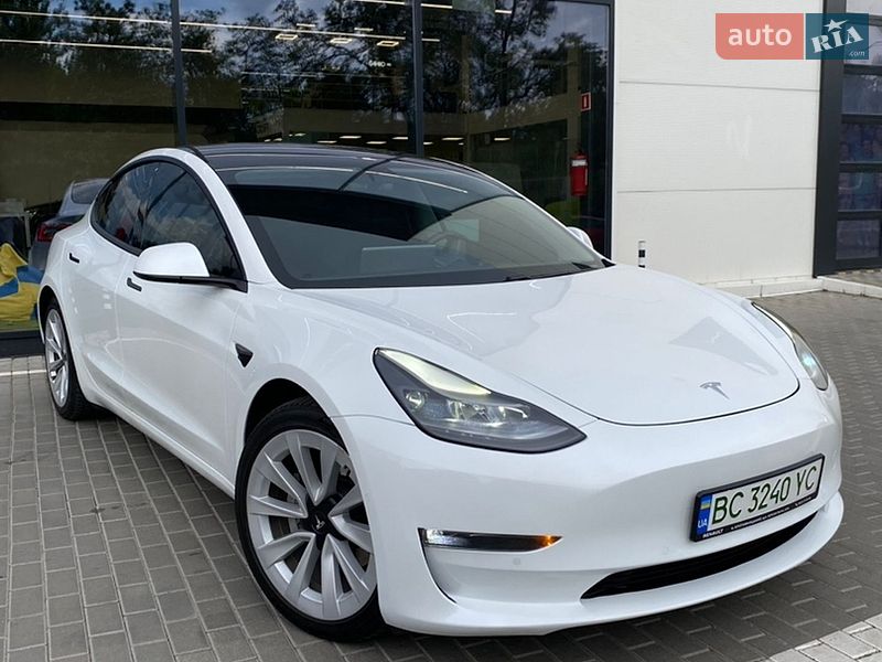 Tesla Model 3 2021