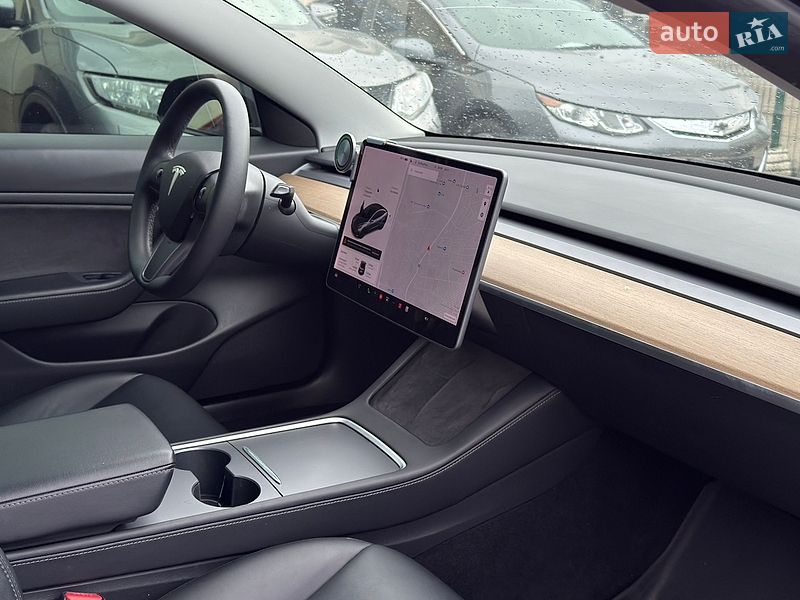 Седан Tesla Model 3 2020 в Одессе