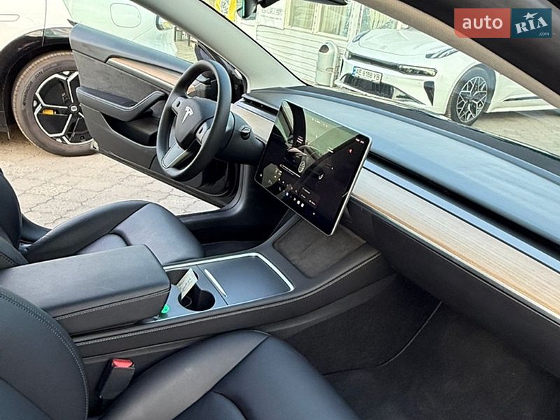 Седан Tesla Model 3 2022 в Дніпрі