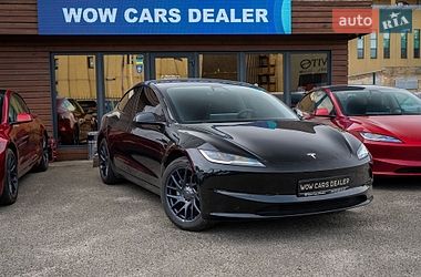 Седан Tesla Model 3 2024 в Києві