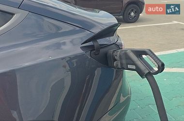 Седан Tesla Model 3 2020 в Львове