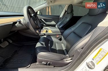 Седан Tesla Model 3 2021 в Дніпрі