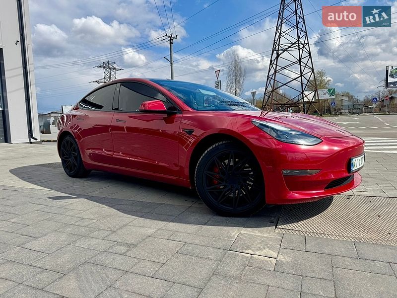 Седан Tesla Model 3 2022 в Виннице