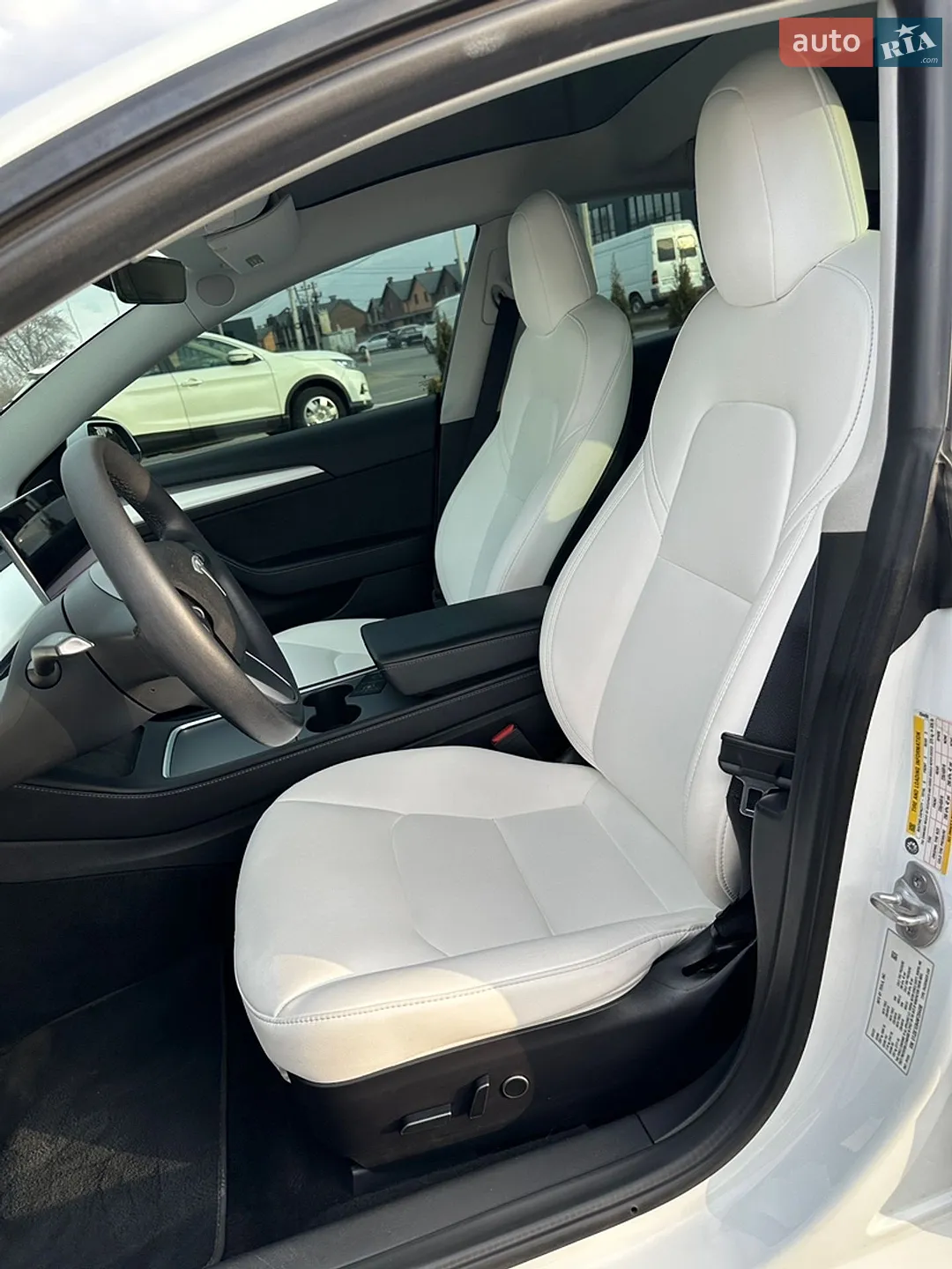 2022 Tesla Model 3 - мініатюра 10