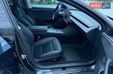 Седан Tesla Model 3 2024 в Дубні