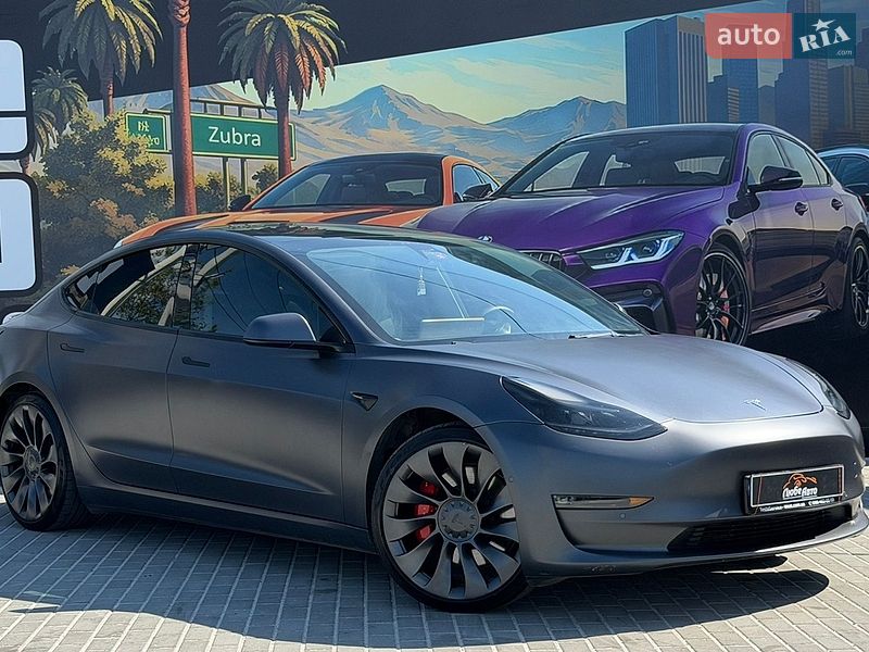 Седан Tesla Model 3 2022 в Львові