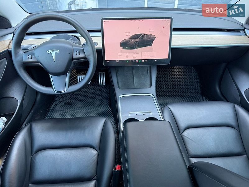 Седан Tesla Model 3 2022 в Львові