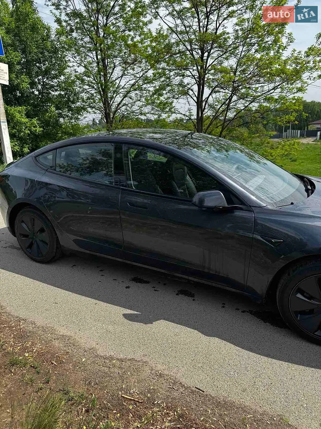 2025 Tesla Model 3 - мініатюра 3