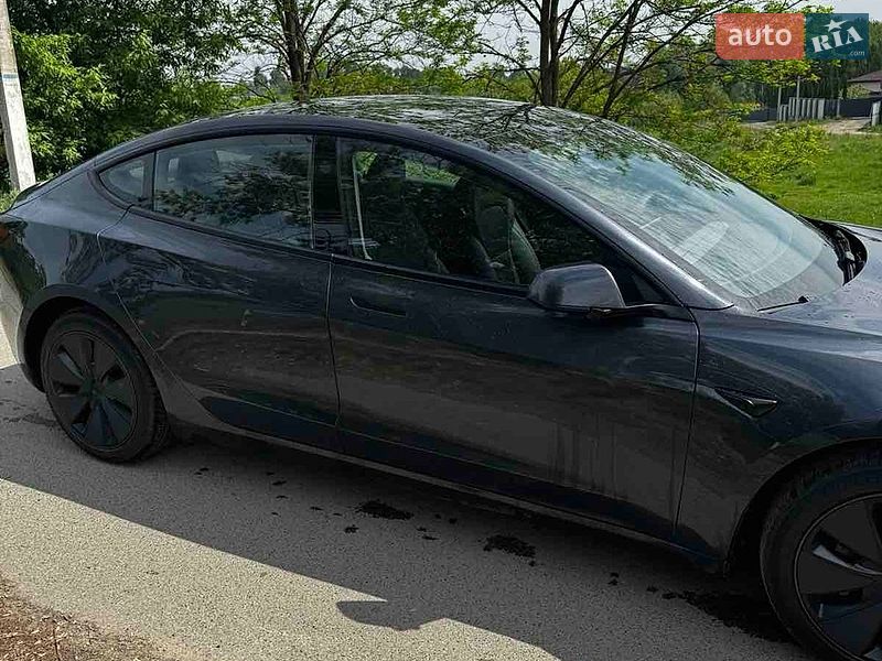 Седан Tesla Model 3 2025 в Києві