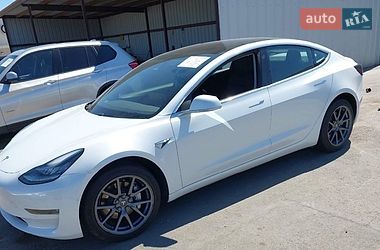 Седан Tesla Model 3 2019 в Львові